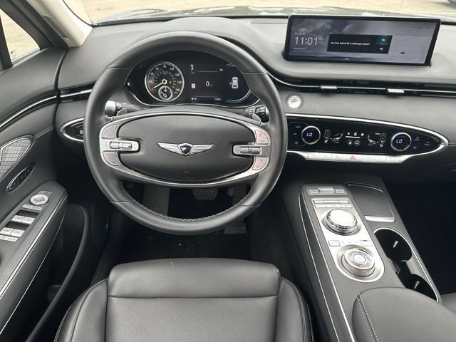 Used 2025 Genesis GV70 2.5T w/ Select Package AWD/4WD image 18