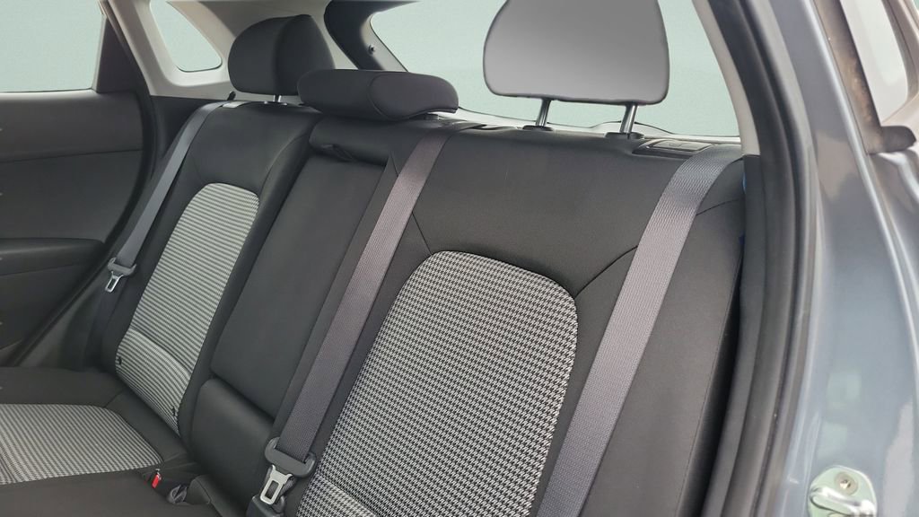 Used 2020 Hyundai Kona SE image 21