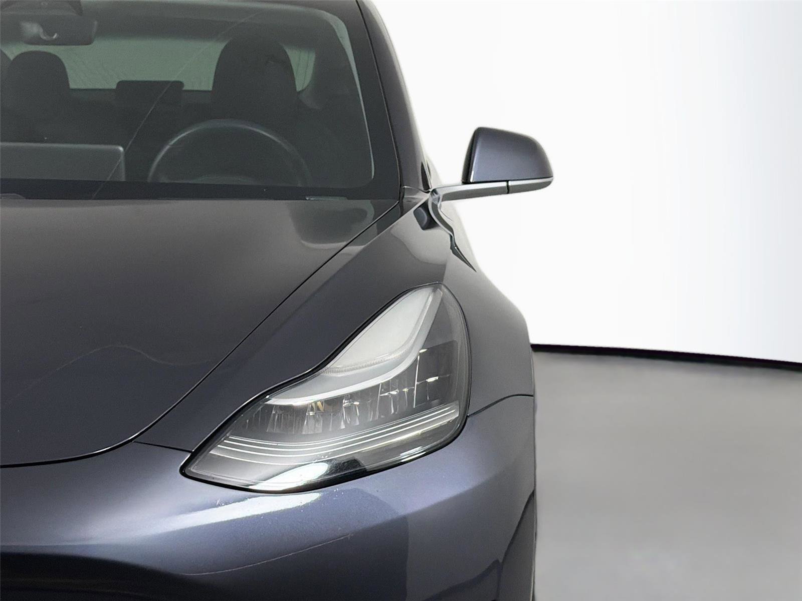 Used 2018 Tesla Model 3 Long Range RWD image 15