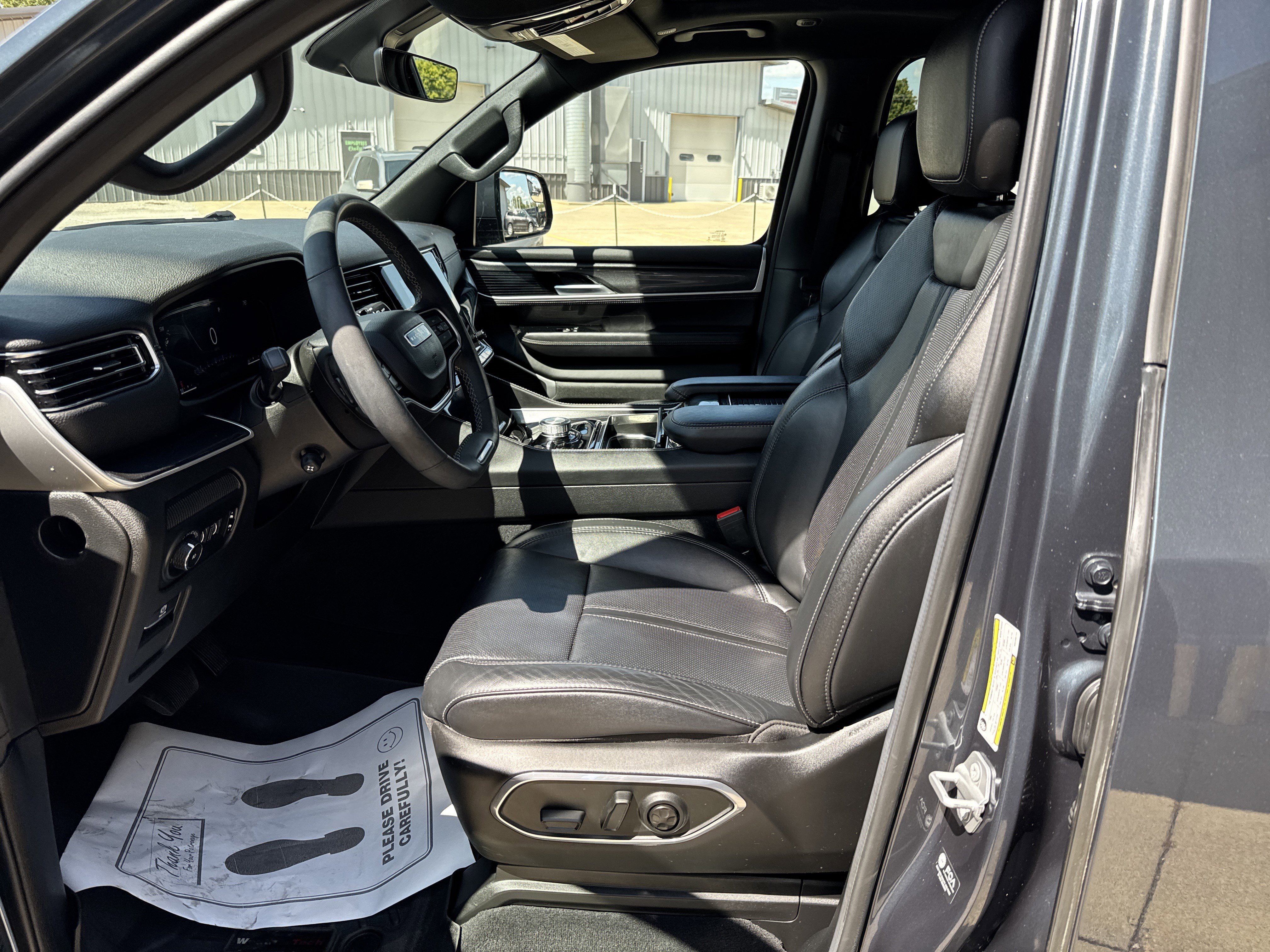 Used 2022 Jeep Wagoneer Series I w/ Premium Group I image 10