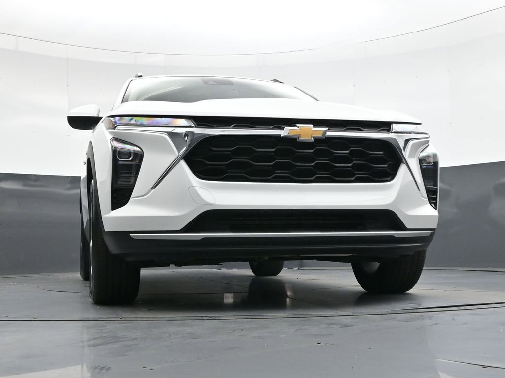 Used 2025 Chevrolet Trax LT image 40