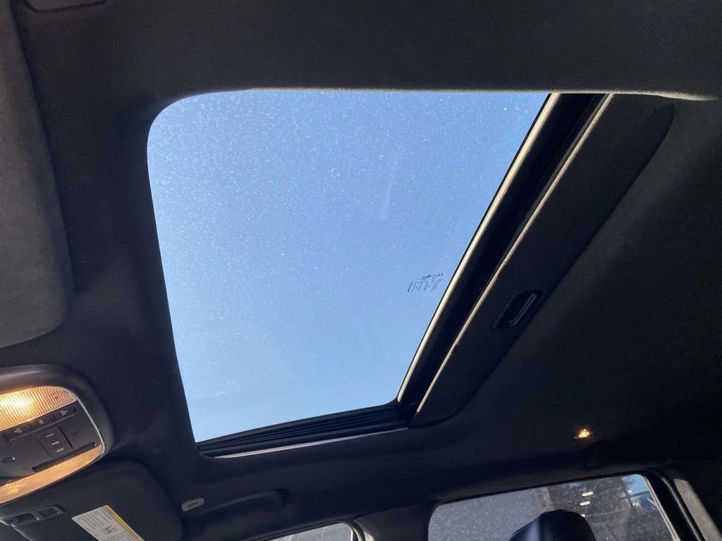 Used 2020 Jeep Grand Cherokee Altitude image 18