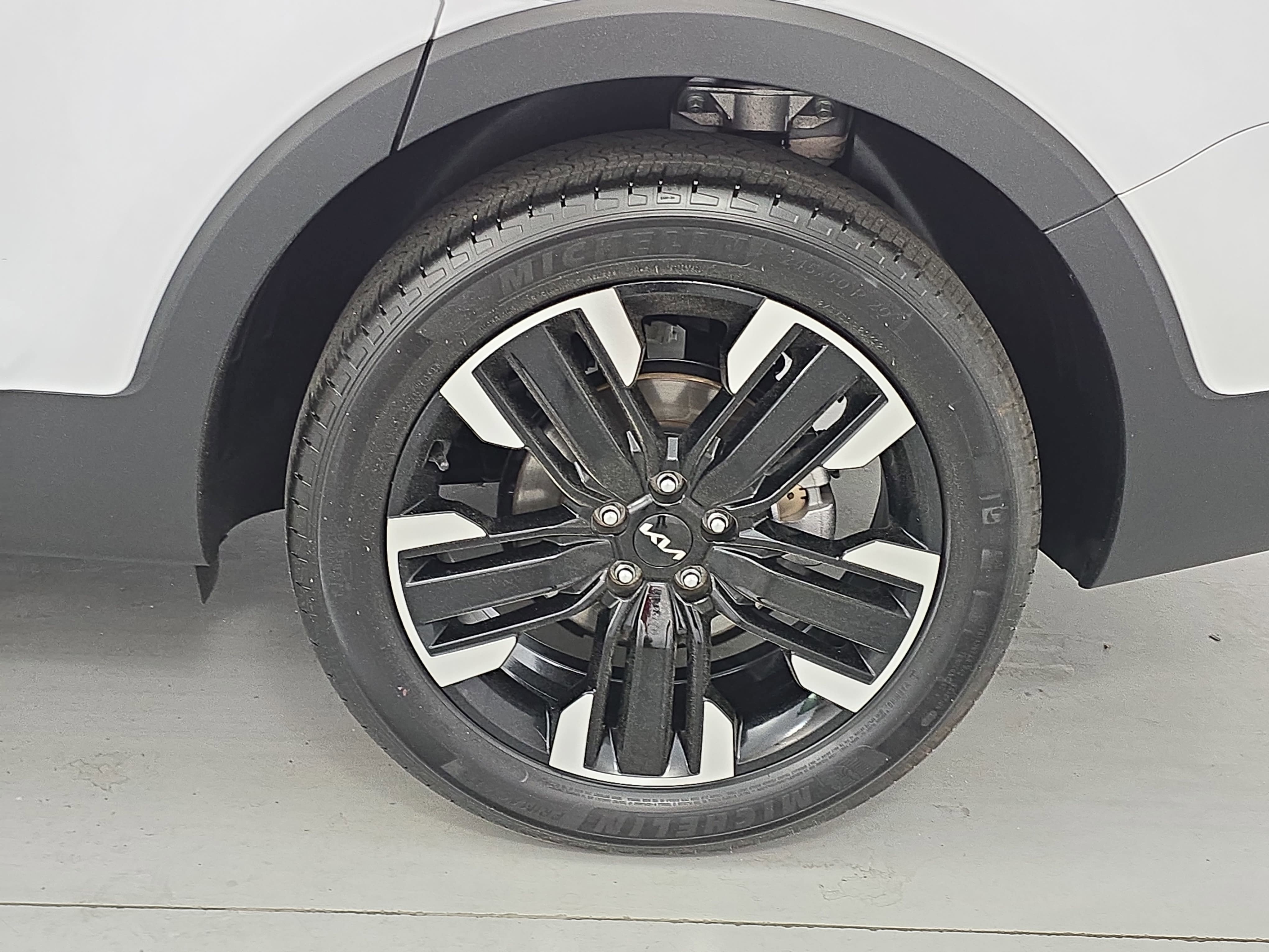 Used 2025 Kia Telluride SX Prestige AWD/4WD image 35