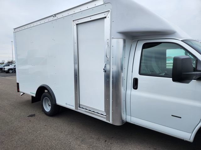 New 2026 Chevrolet Express 3500 w/ Power Convenience Package RWD image 21