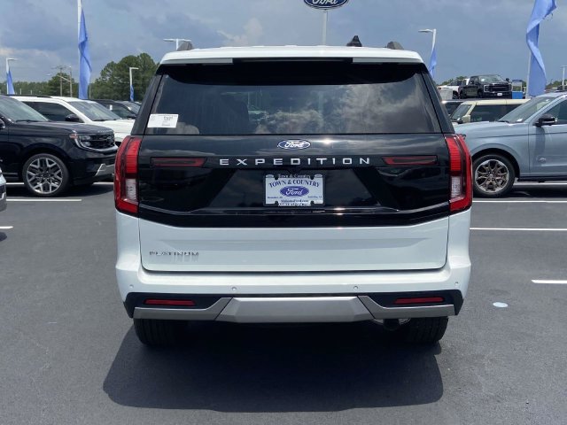 New 2026 Ford Expedition Platinum w/ Driver's Package AWD/4WD image 3