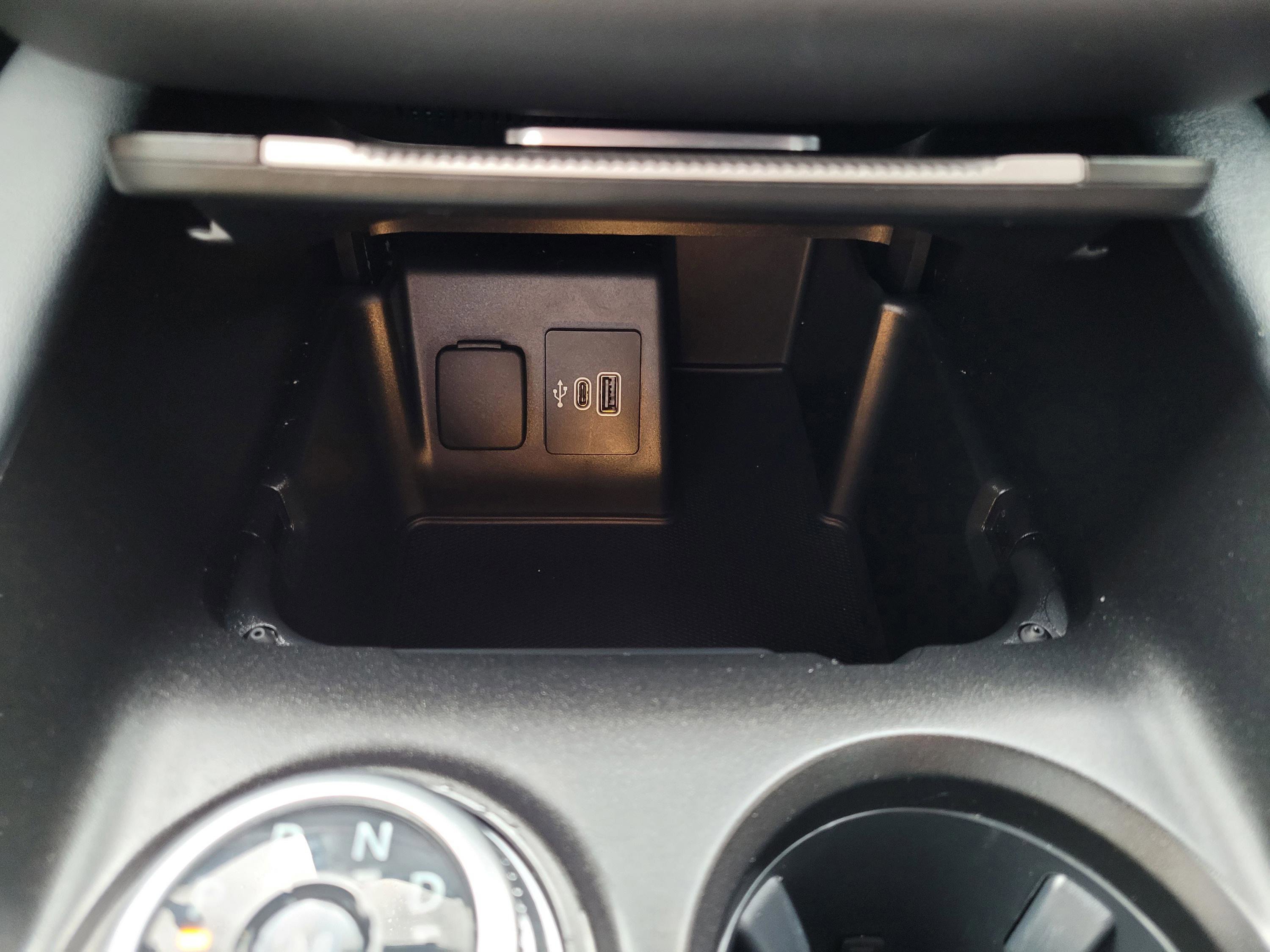 Used 2025 Ford Explorer ST image 25