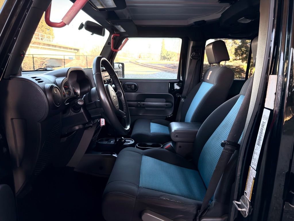 Used 2010 Jeep Wrangler Unlimited Islander image 19