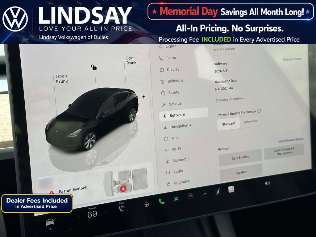 Used 2024 Tesla Model Y Long Range AWD/4WD image 23