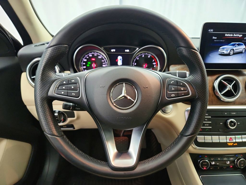 Used 2018 Mercedes-Benz GLA 250 4MATIC w/ Premium Package image 14