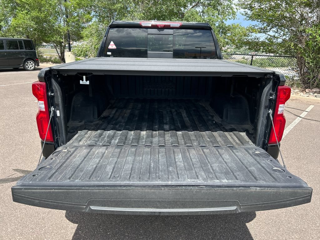 Used 2024 Chevrolet Silverado 1500 High Country w/ Technology Package AWD/4WD image 5