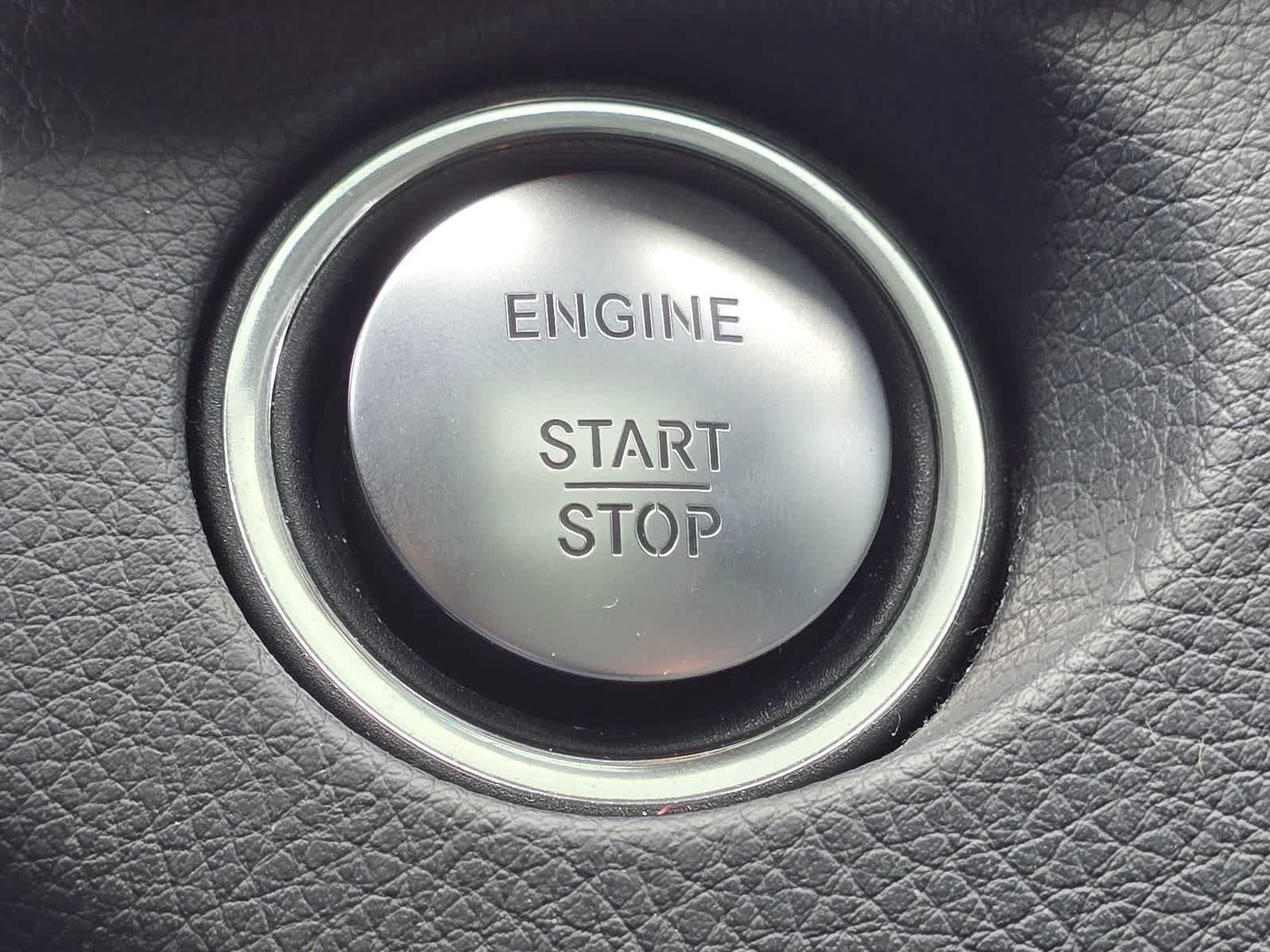 Used 2014 Mercedes-Benz E 350 4MATIC Sedan image 31