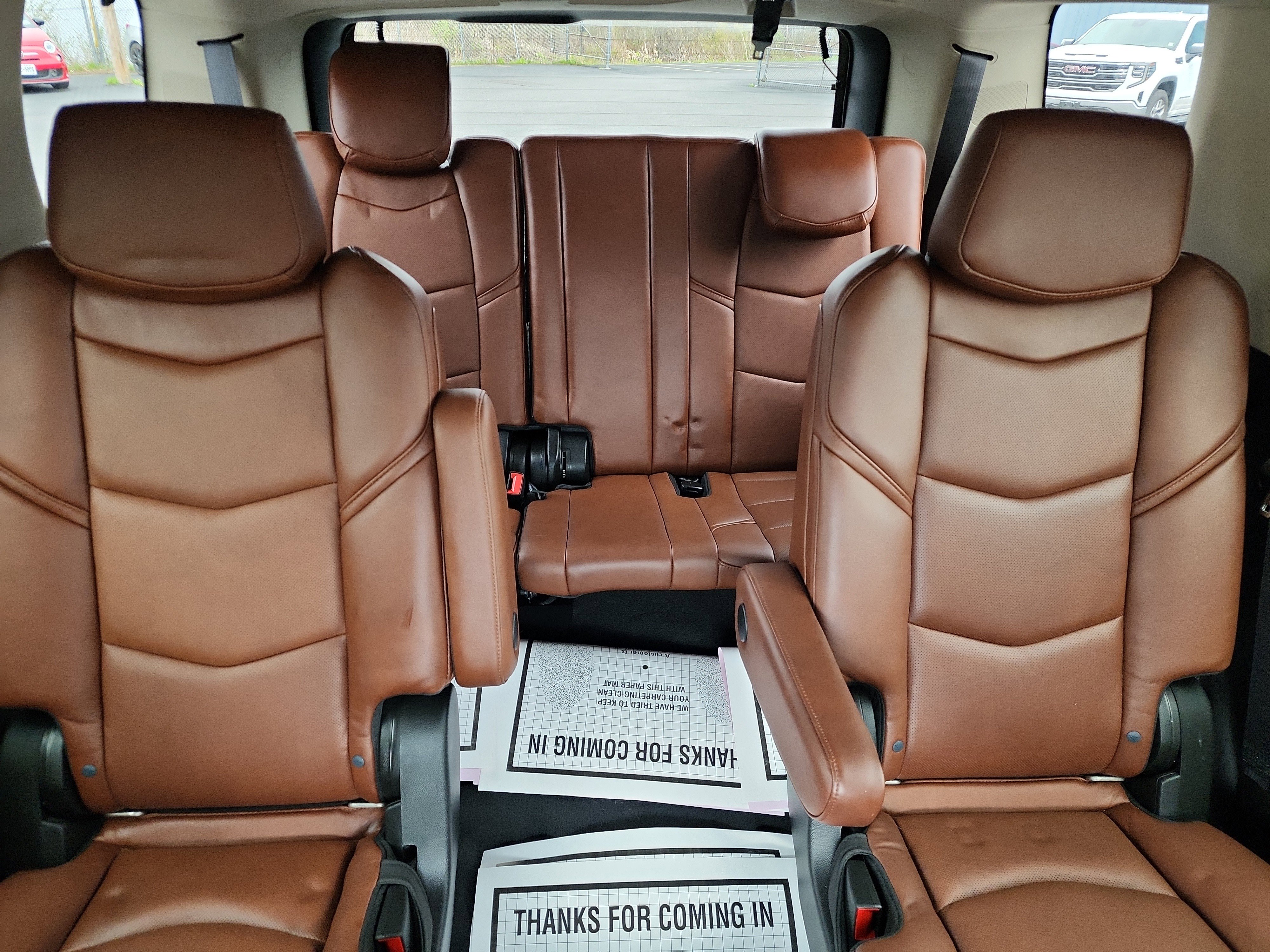 Certified 2020 Cadillac Escalade Premium Luxury w/ LPO, Radiant Package AWD/4WD image 25