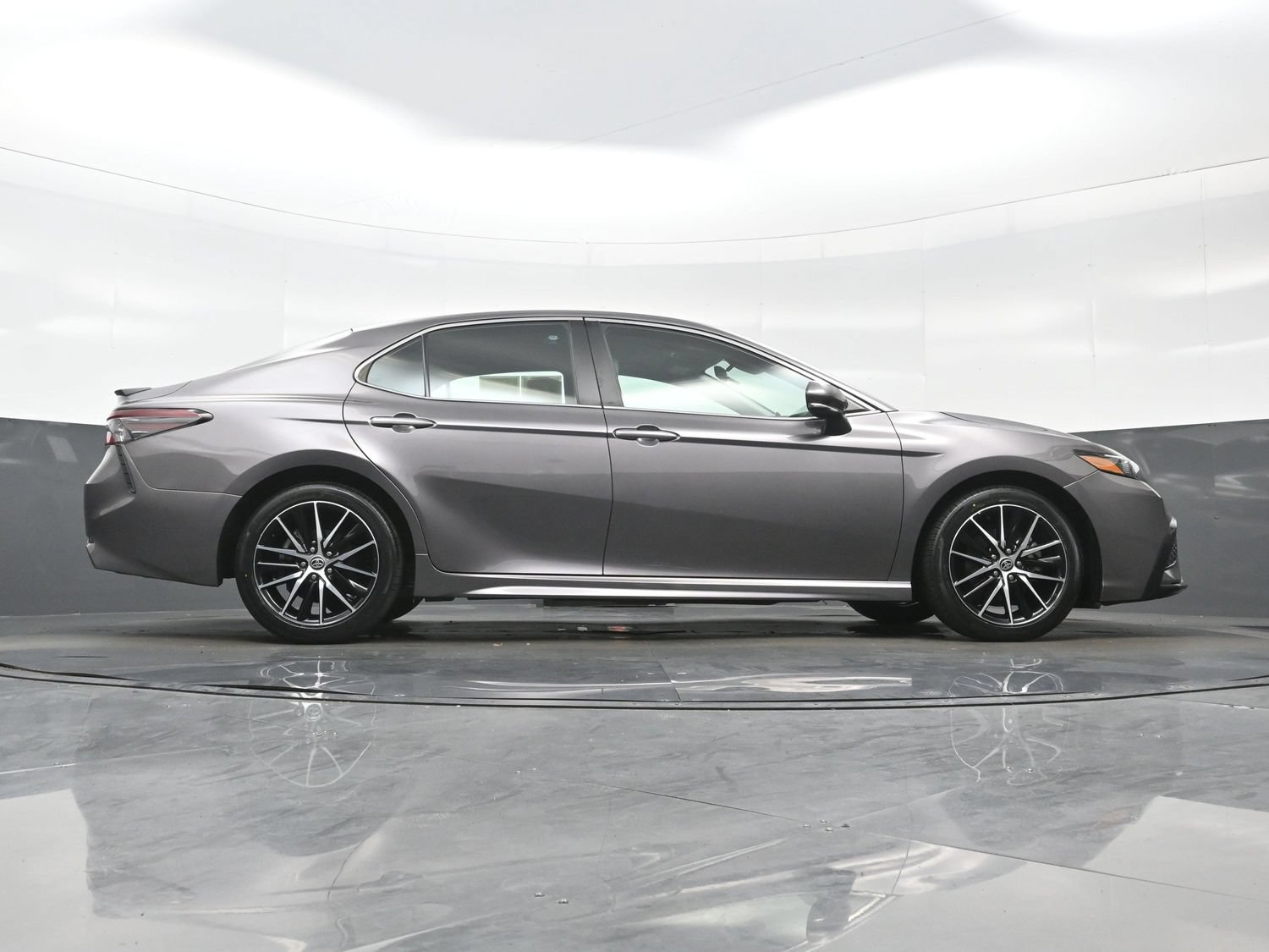 Used 2023 Toyota Camry SE FWD image 35