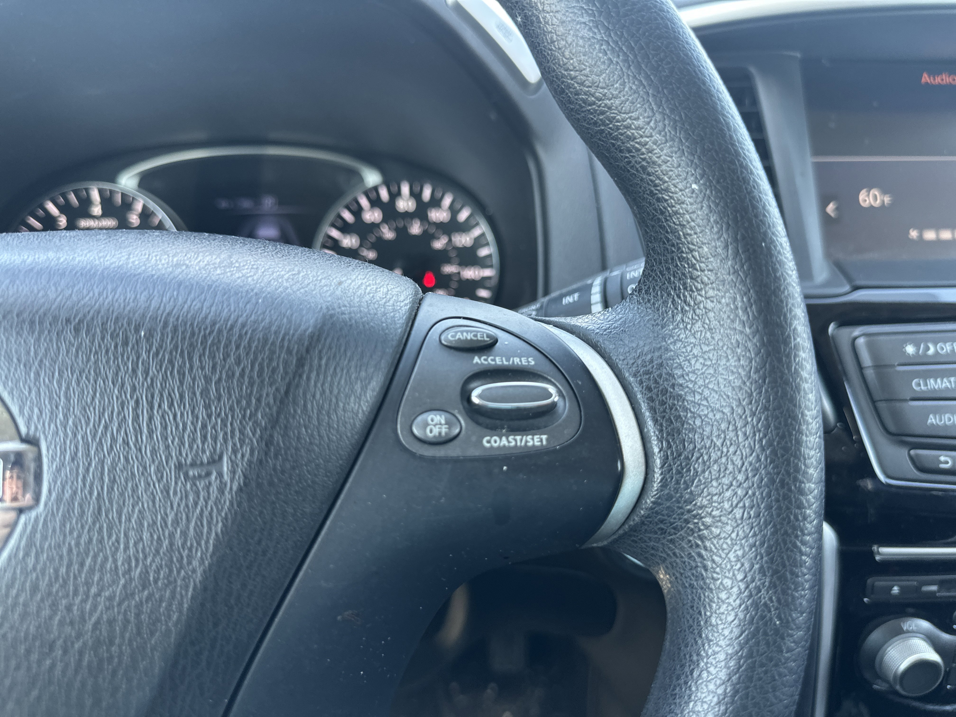 Used 2019 Nissan Pathfinder S image 20