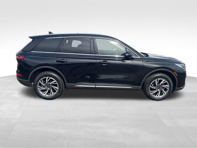 Used 2024 Lincoln Corsair FWD image 9