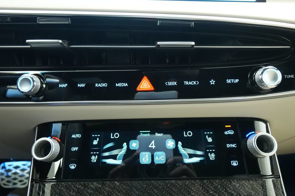 New 2026 Genesis GV70 3.5T Sport Prestige AWD/4WD image 39