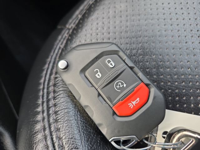 Used 2022 Jeep Wrangler Unlimited Willys image 29
