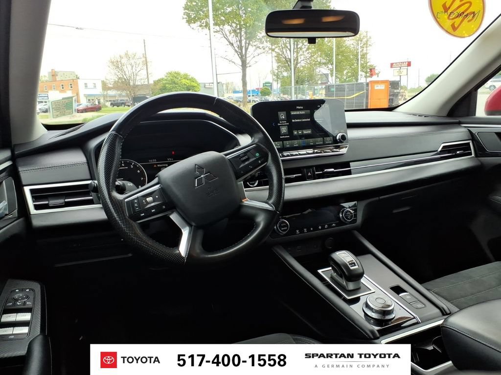 Used 2024 Mitsubishi Outlander SE FWD image 12