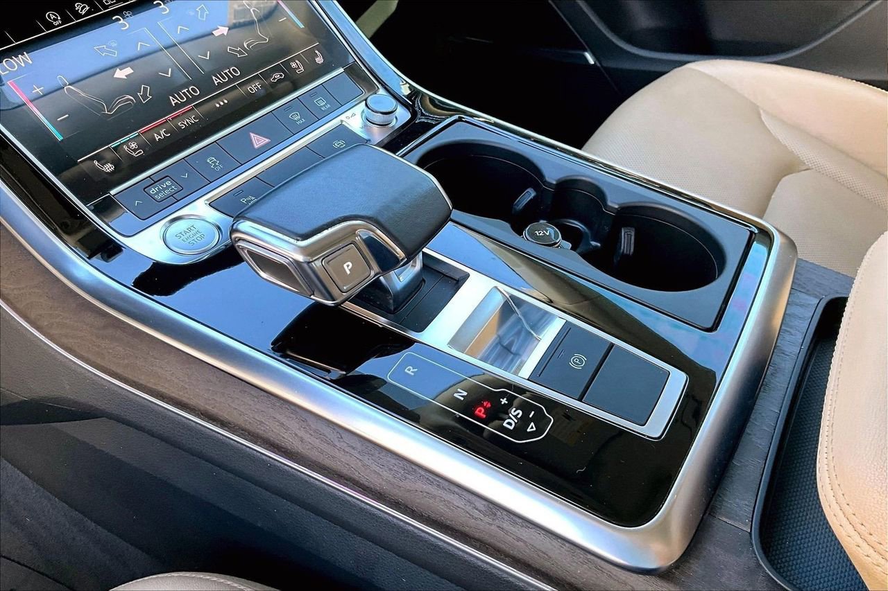 Used 2020 Audi Q8 Premium Plus w/ Premium Plus Package image 31