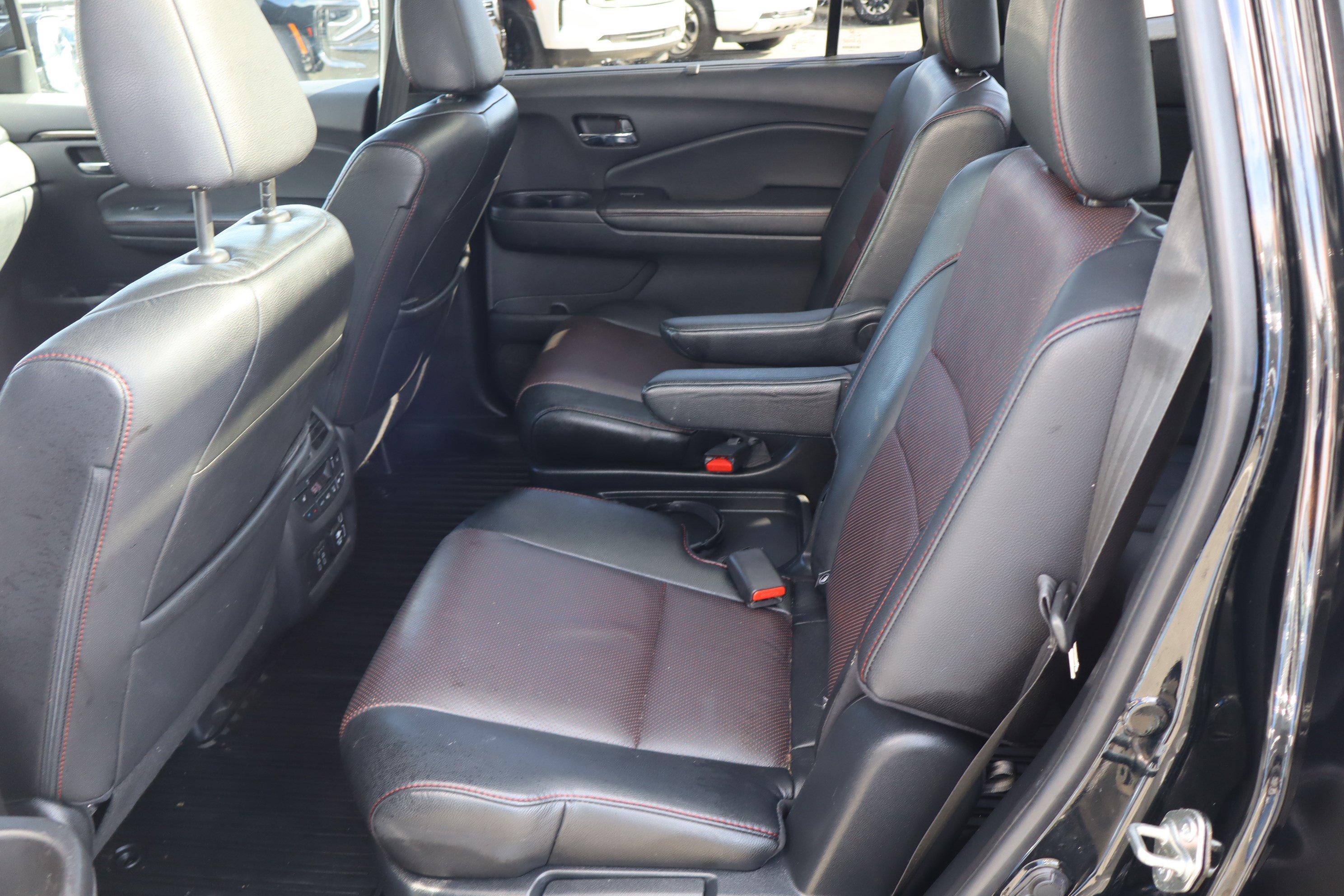 Used 2020 Honda Pilot Black Edition image 36