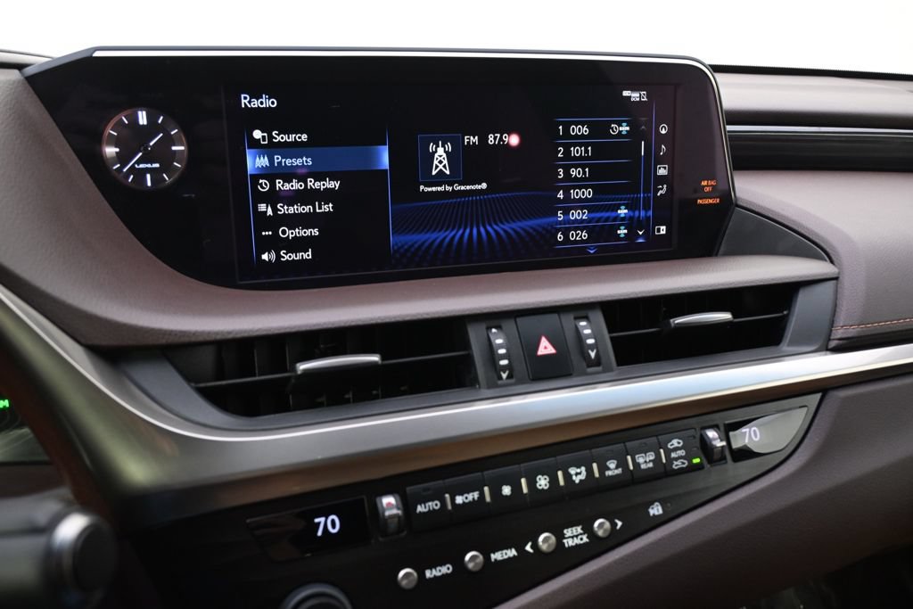 Used 2020 Lexus ES 350 Ultra Luxury w/ Accessory Package 2 FWD image 29