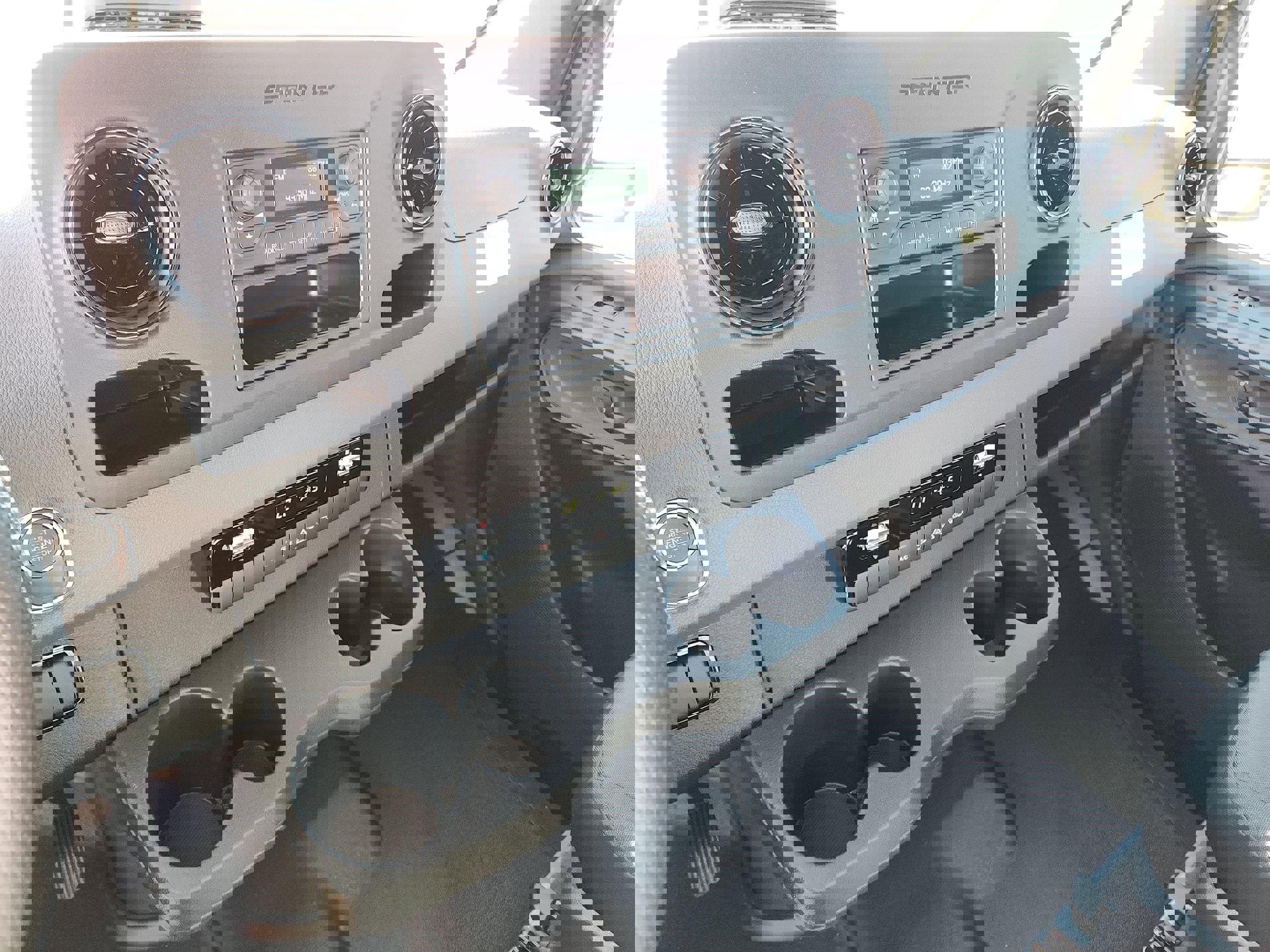 New 2025 Mercedes-Benz Sprinter 2500 image 17