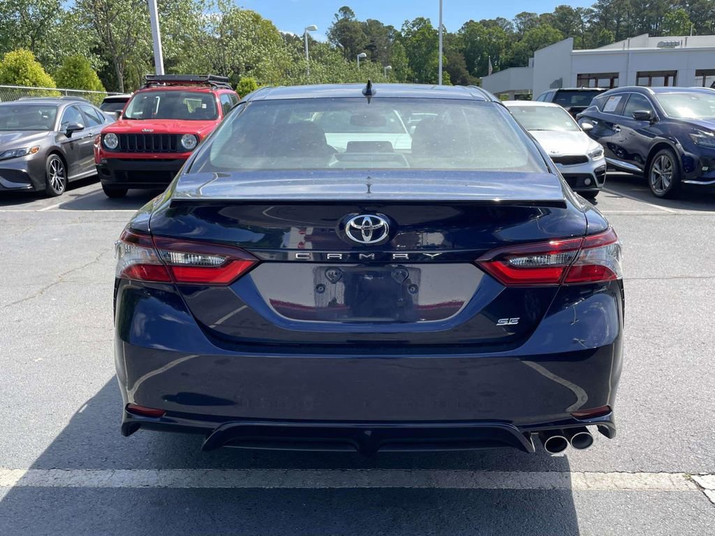 Used 2022 Toyota Camry SE w/ Convenience Package FWD image 18