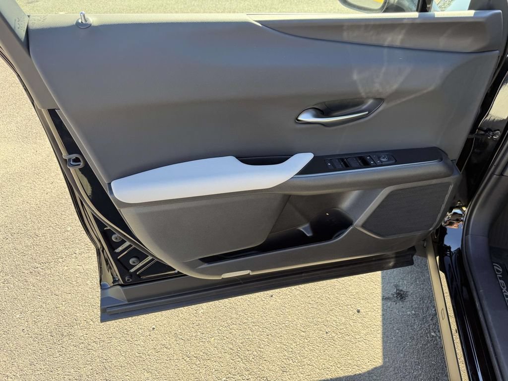 Used 2025 Lexus UX 300h AWD w/ Accessory Package (Z1) image 13