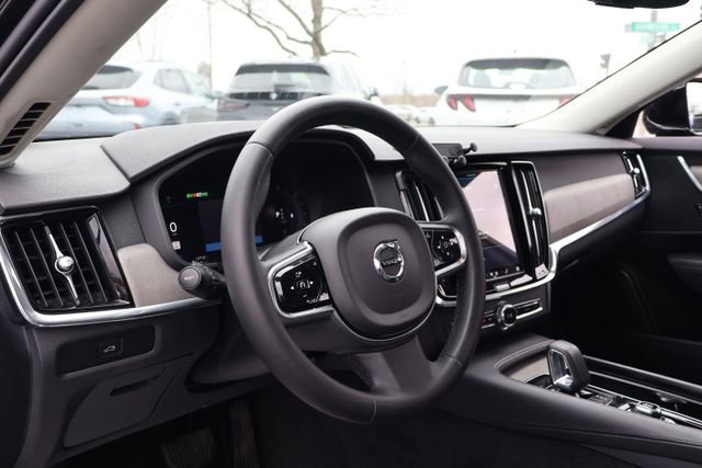 Used 2024 Volvo S90 B6 Plus AWD/4WD image 11