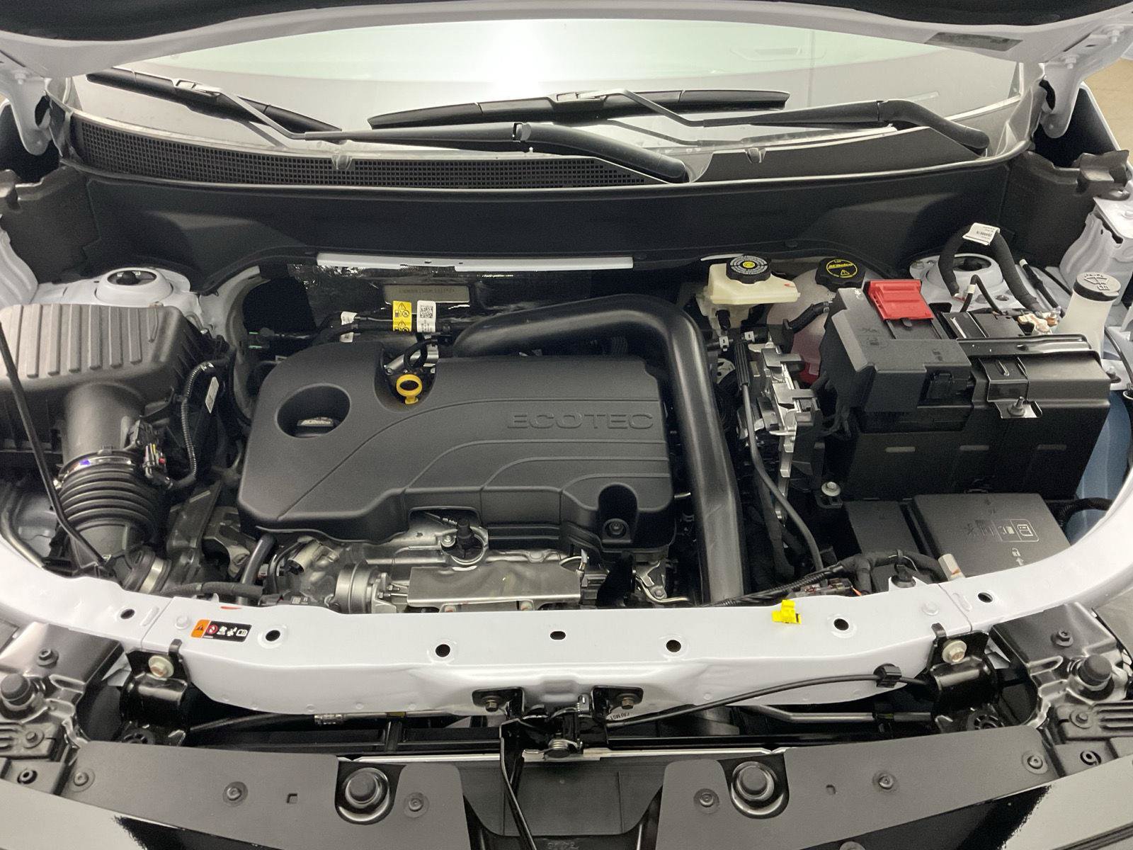 New 2027 Chevrolet Equinox RS w/ Safety and Technology Package FWD image 22