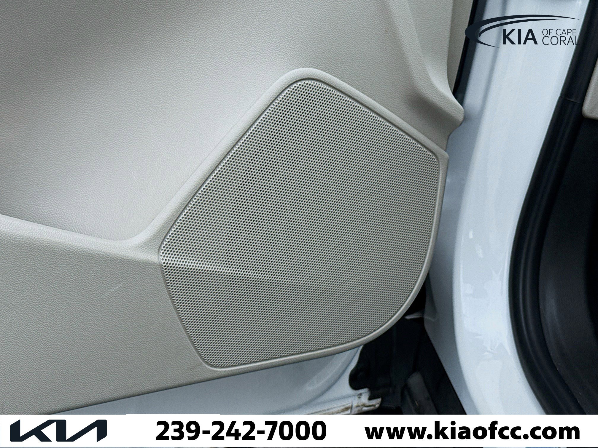 Used 2023 Cadillac XT4 Luxury w/ Driver Awareness Package image 23