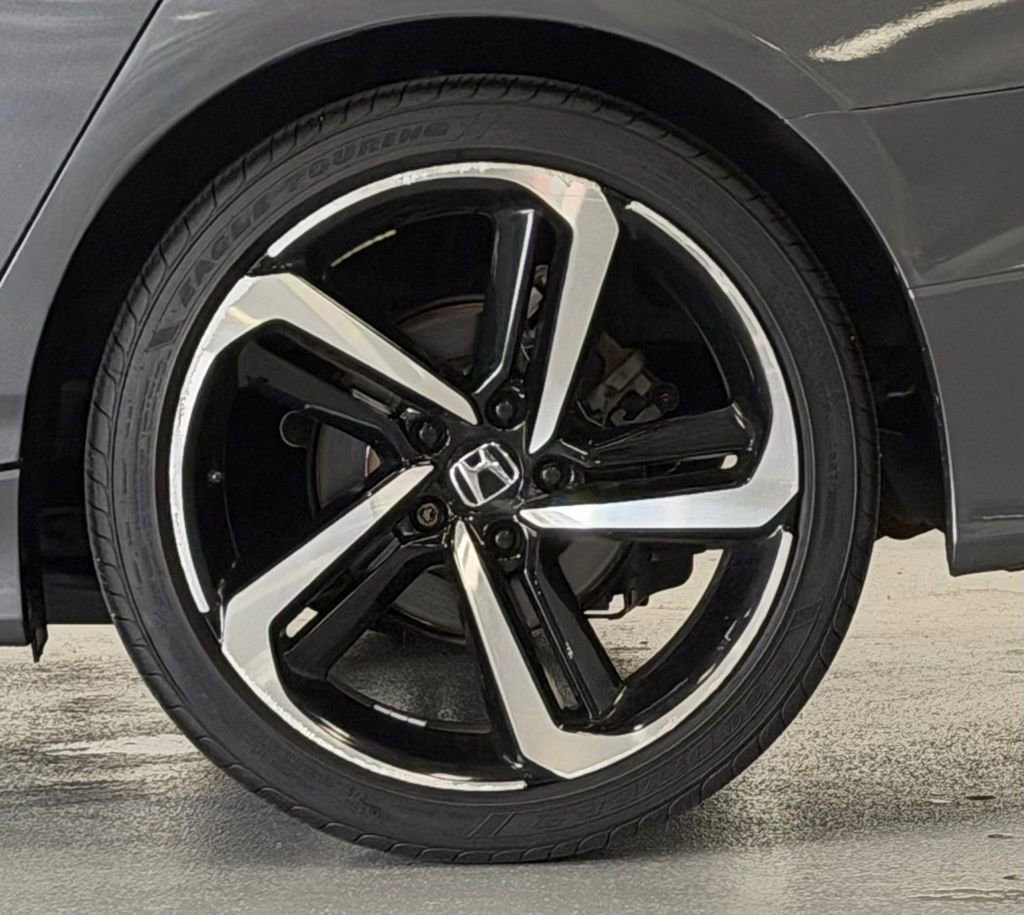 Used 2019 Honda Accord Sport image 11