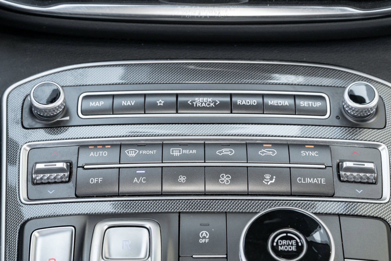 Used 2023 Hyundai Santa Fe SEL image 28