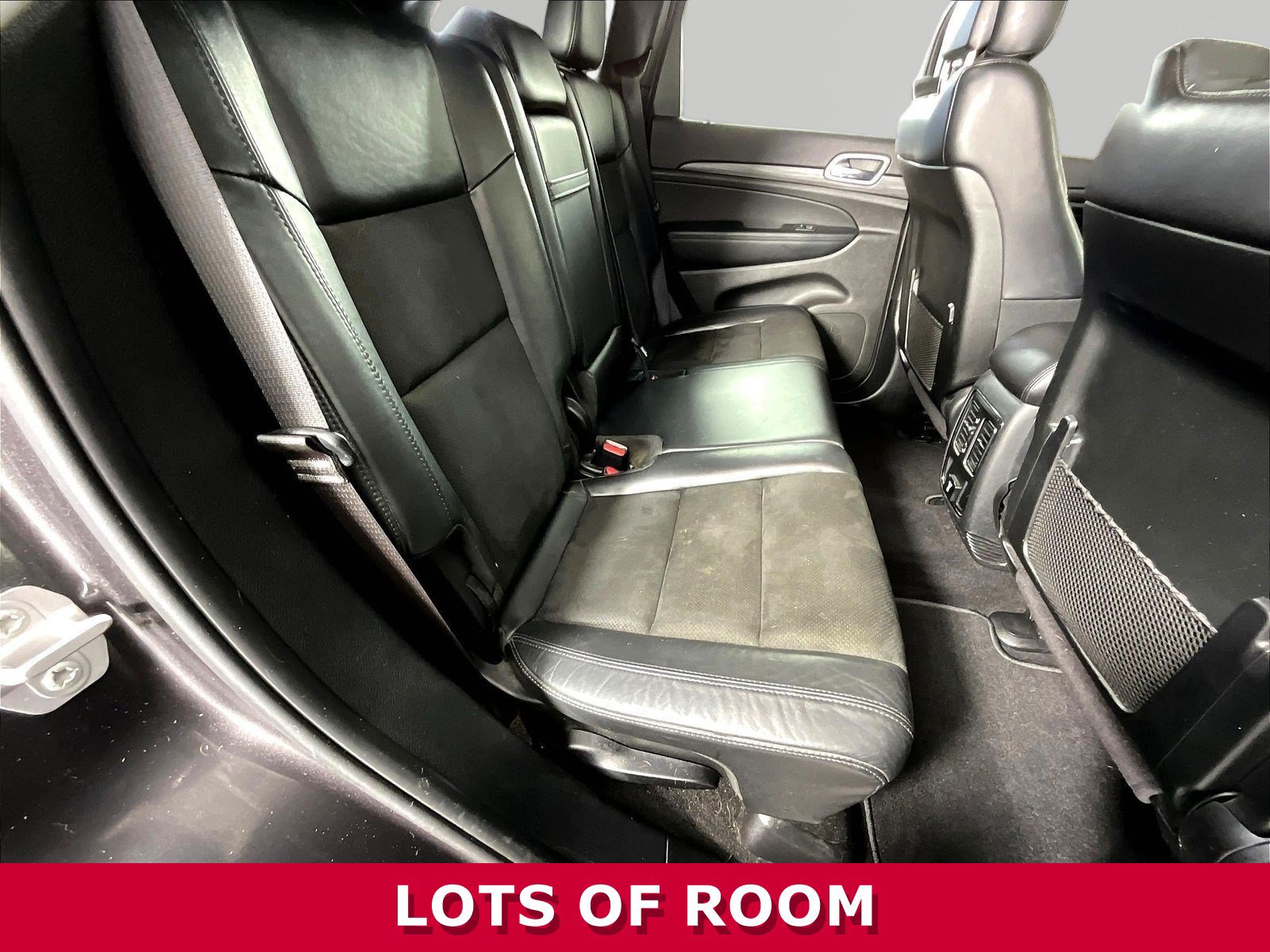 Used 2019 Jeep Grand Cherokee Altitude AWD/4WD image 23