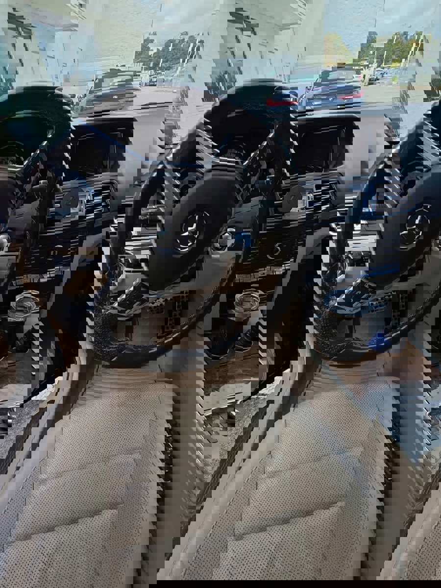 Used 2016 Mercedes-Benz E 400 Cabriolet image 10