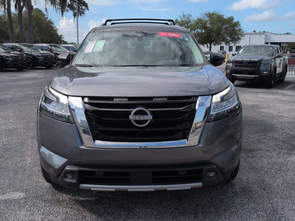 Certified 2022 Nissan Pathfinder Platinum w/ Cargo Package AWD/4WD image 9