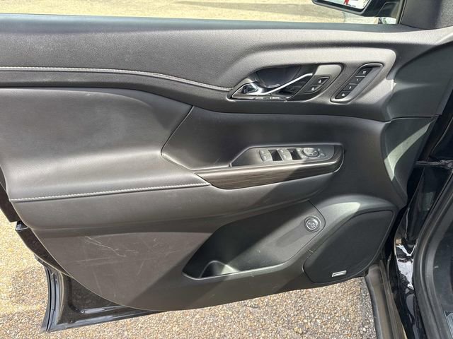 Used 2023 GMC Acadia SLT w/ Elevation Edition image 24