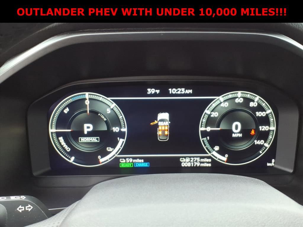 Used 2025 Mitsubishi Outlander SE image 17