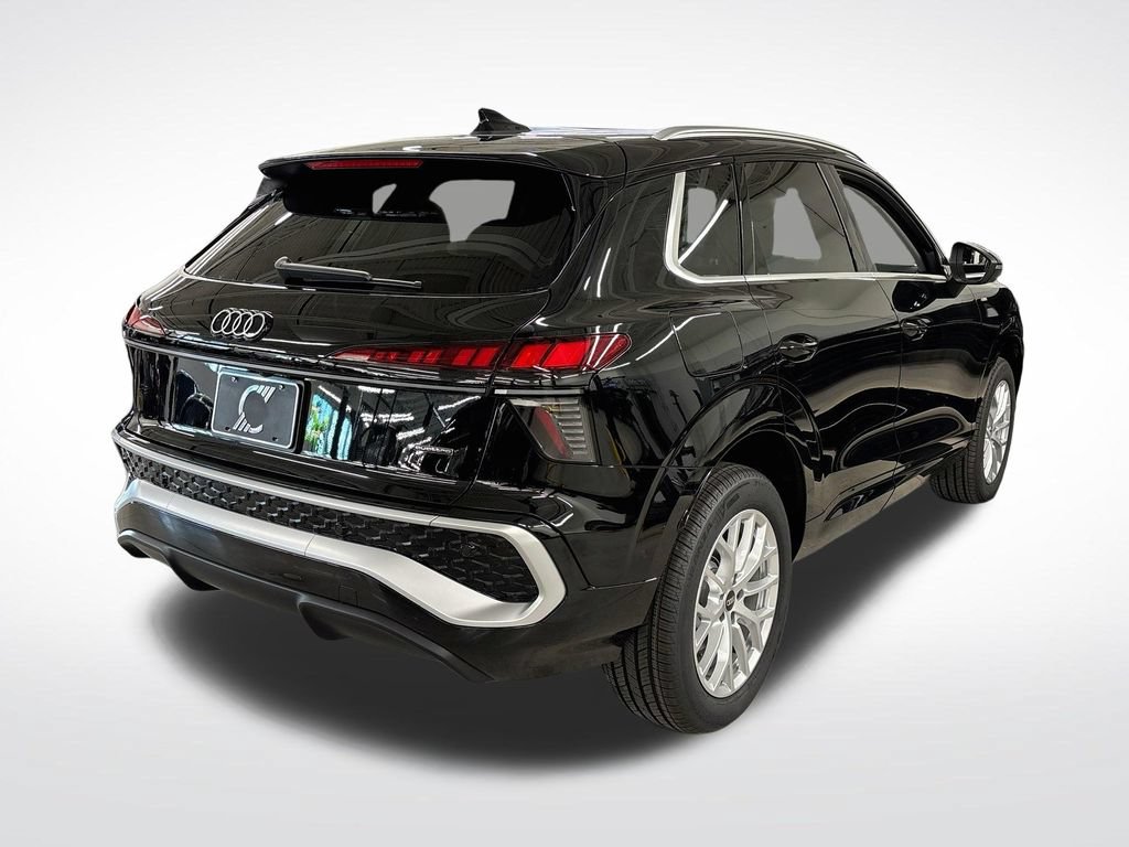 New 2026 Audi Q3 quattro 2.0T AWD/4WD image 5