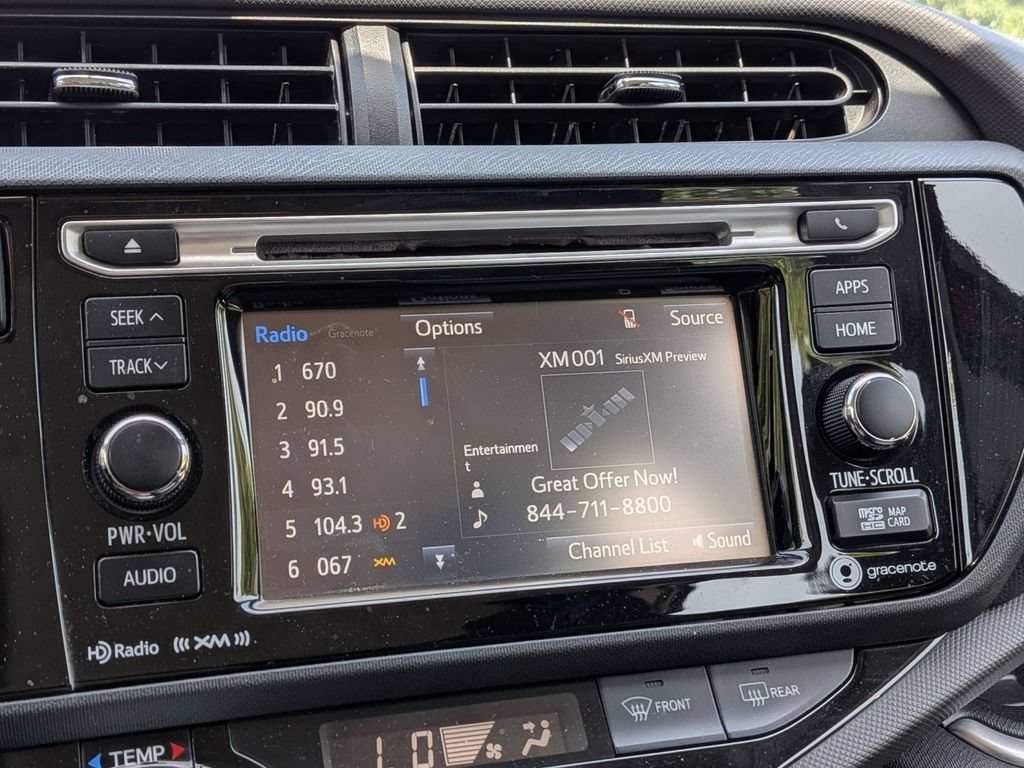 Used 2016 Toyota Prius C Three FWD image 5