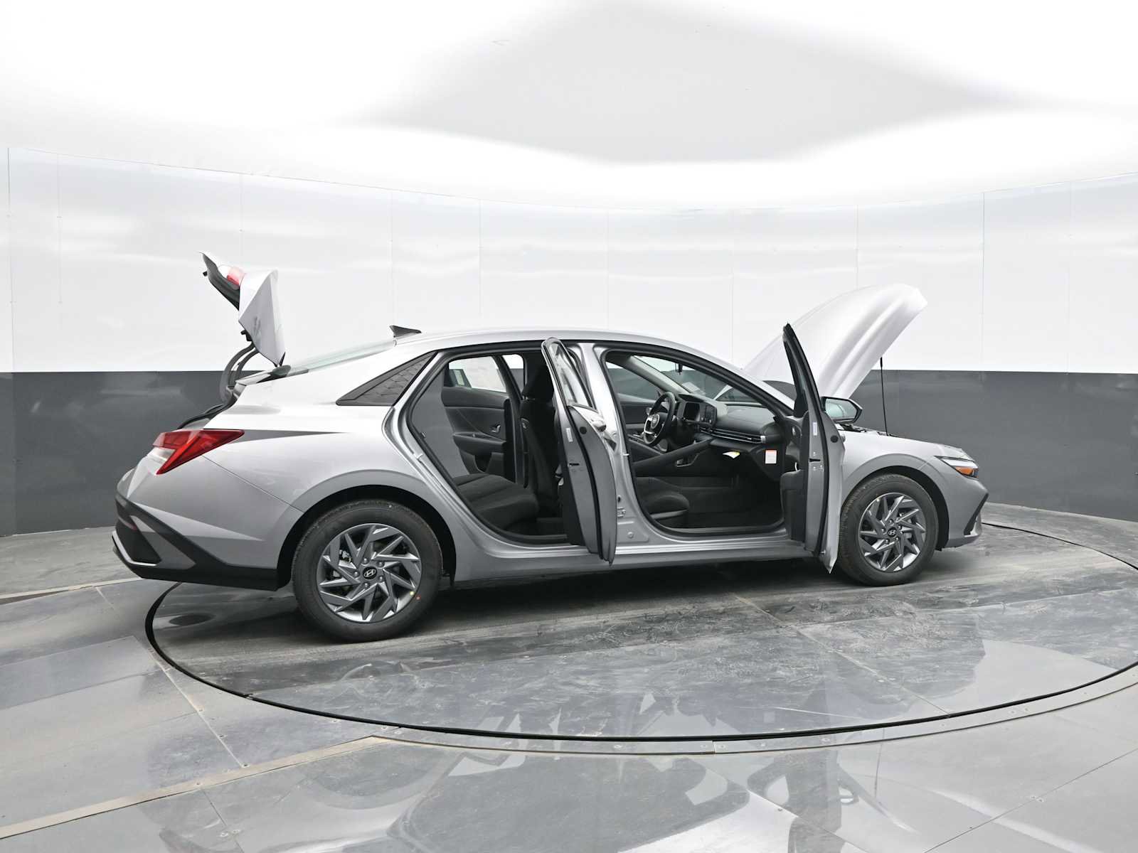 New 2026 Hyundai Elantra Blue image 29