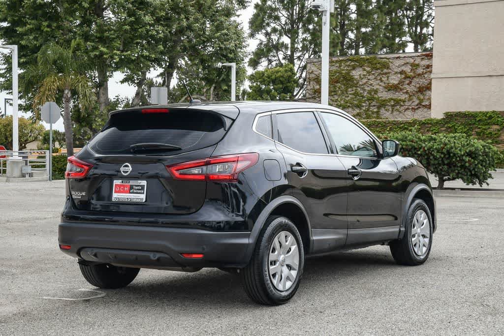 Used 2020 Nissan Rogue Sport S FWD image 9