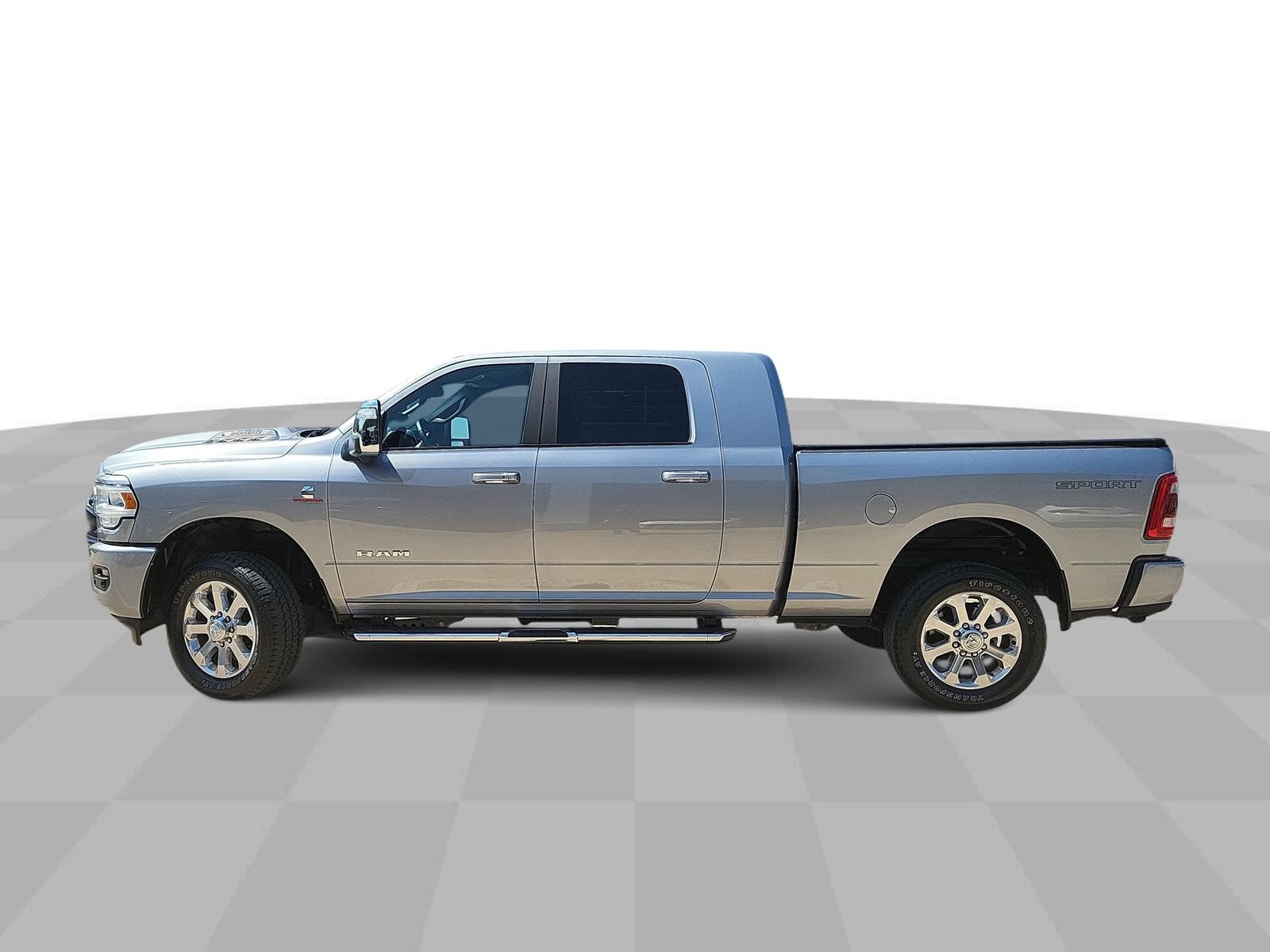 Used 2024 RAM 2500 Laramie w/ Sport Appearance Package AWD/4WD image 5