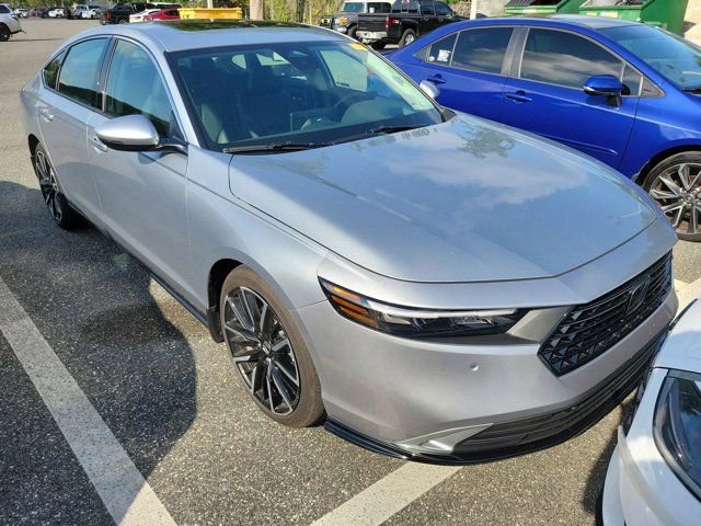 Used 2024 Honda Accord Touring image 2