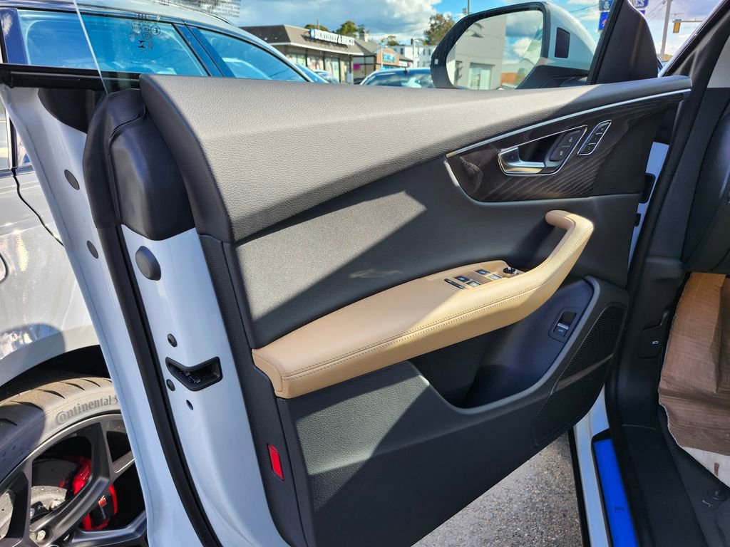 New 2026 Audi Q8 Premium Plus image 9