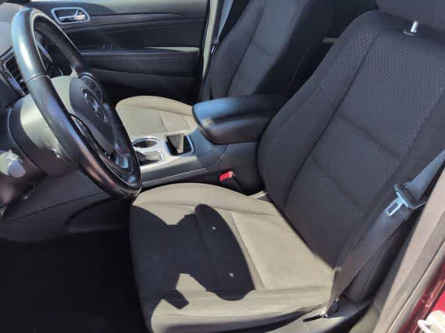 Used 2022 Jeep Grand Cherokee Laredo E w/ Security & Convenience Group AWD/4WD image 16