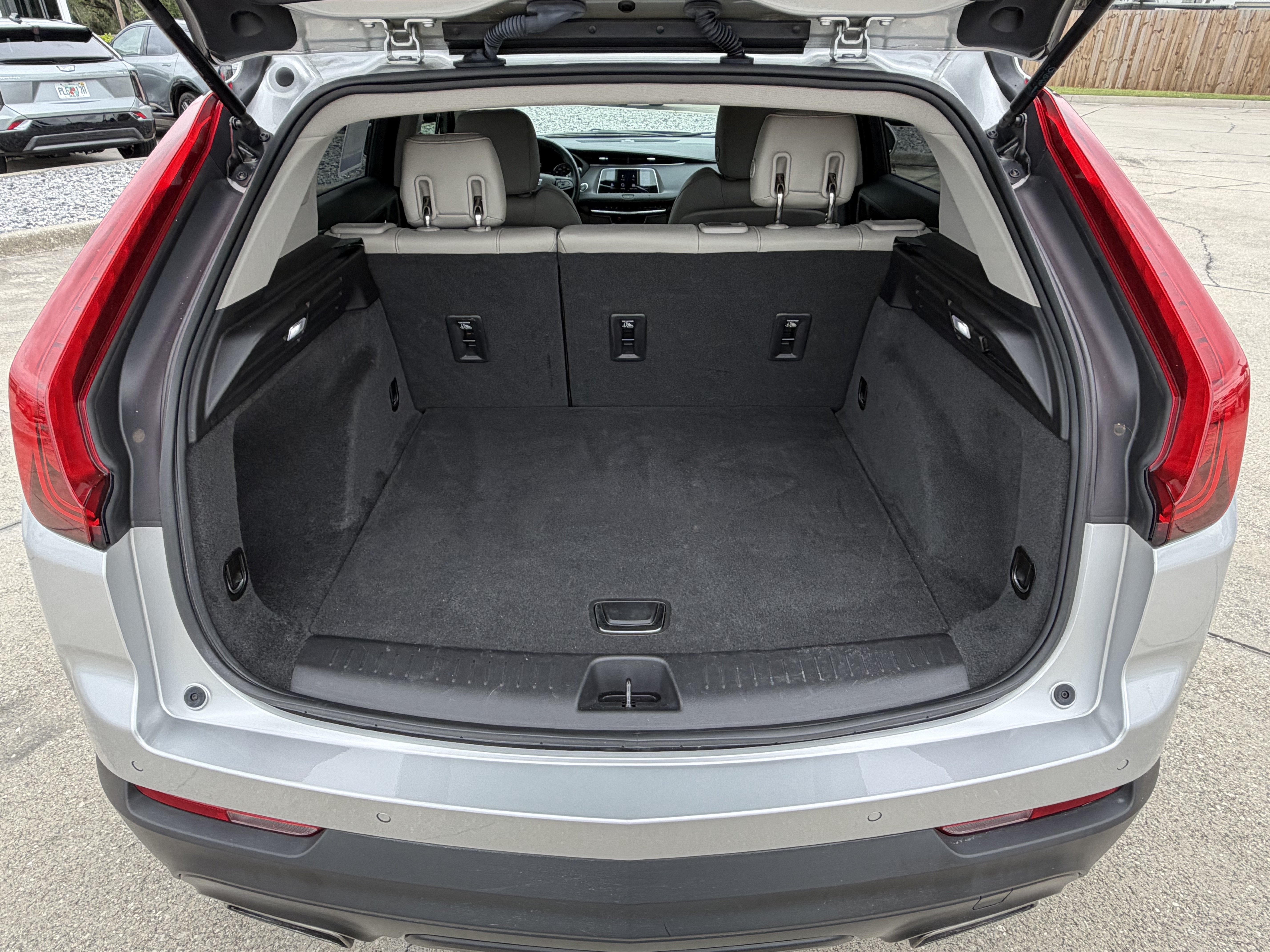 Used 2019 Cadillac XT4 Luxury FWD image 11