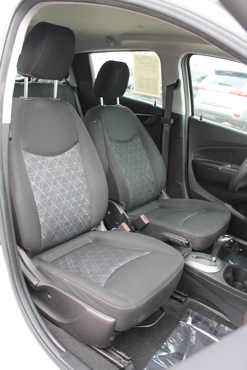 Used 2021 Chevrolet Spark LT image 22