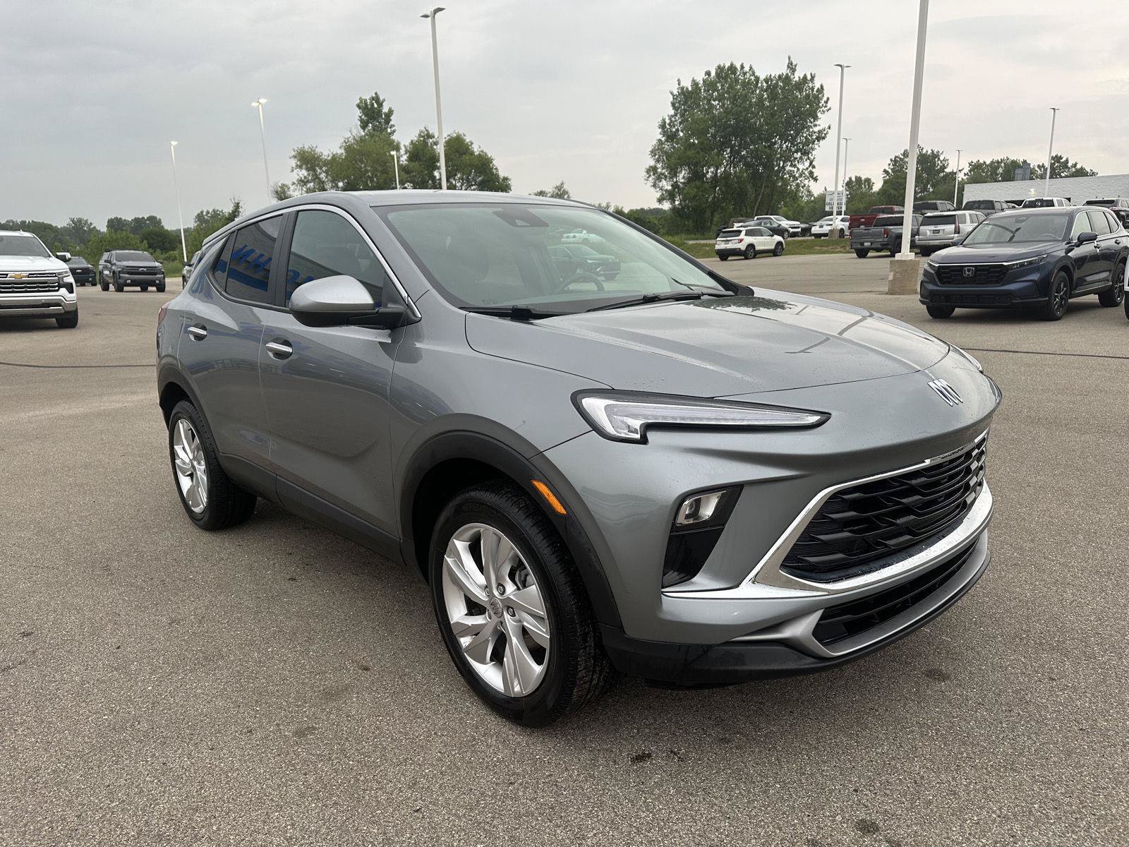 Used 2025 Buick Encore GX Preferred AWD/4WD image 8