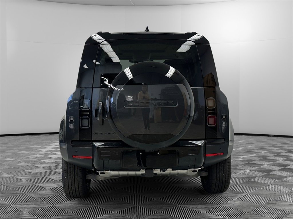 New 2026 Land Rover Defender 110 S image 4